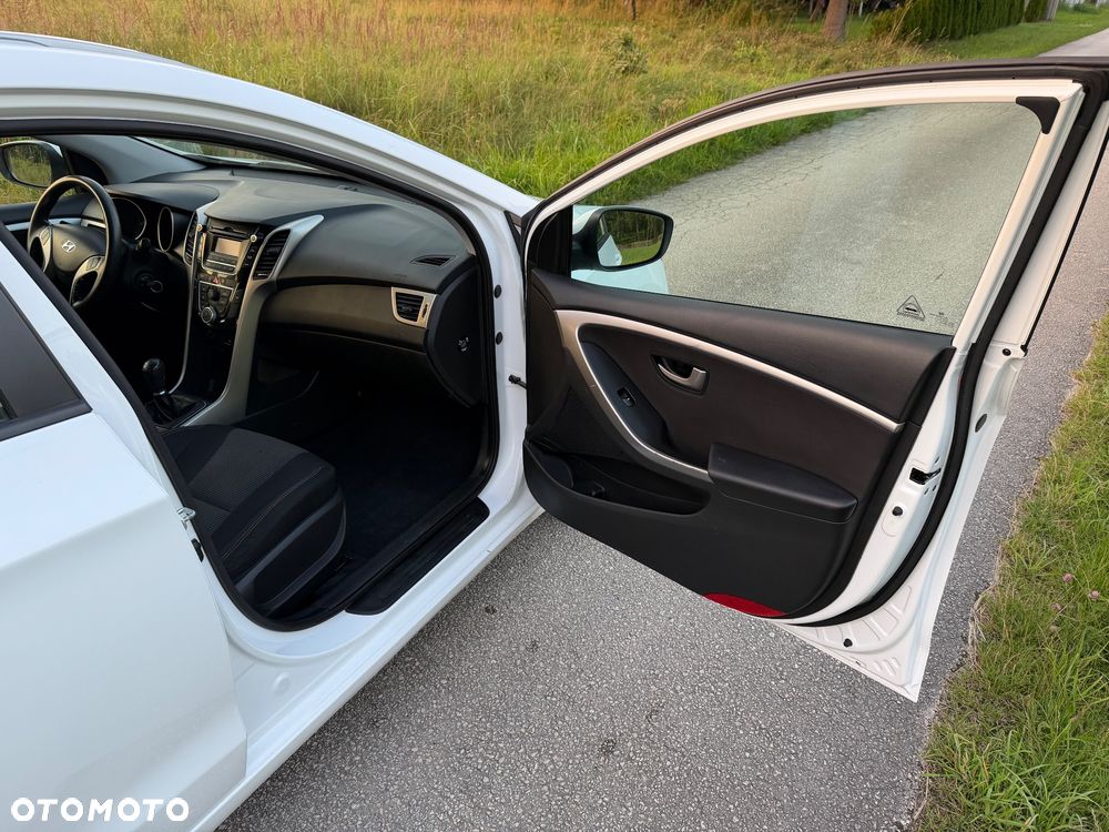 Hyundai i30 1.6 D GO - 21