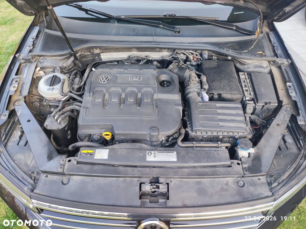 Volkswagen Passat 2.0 TDI BMT Highline - 25