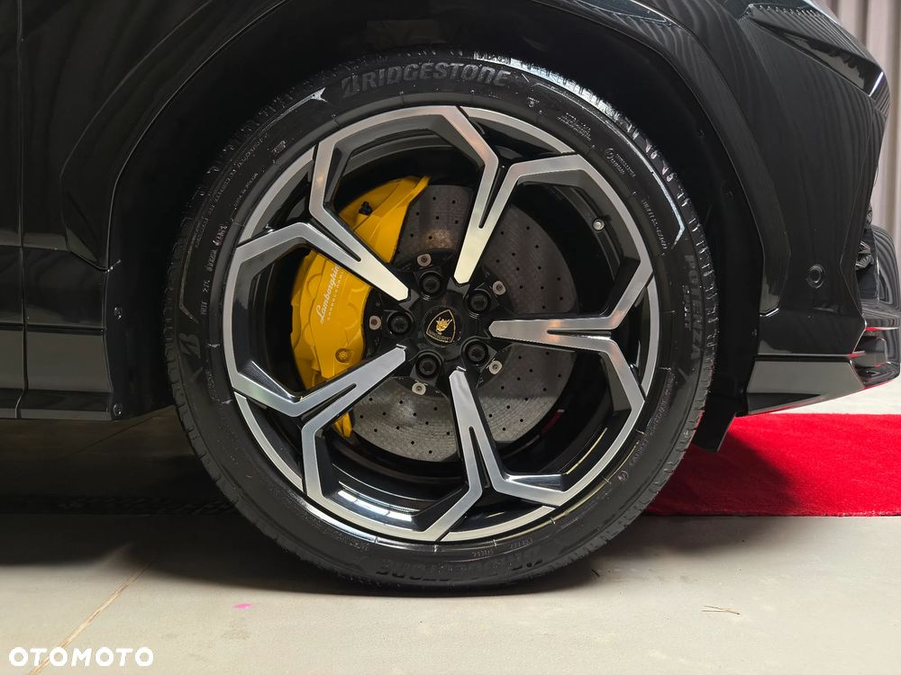 Lamborghini Urus - 27
