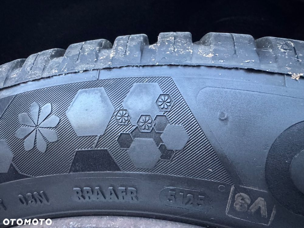 Volkswagen Golf - 18