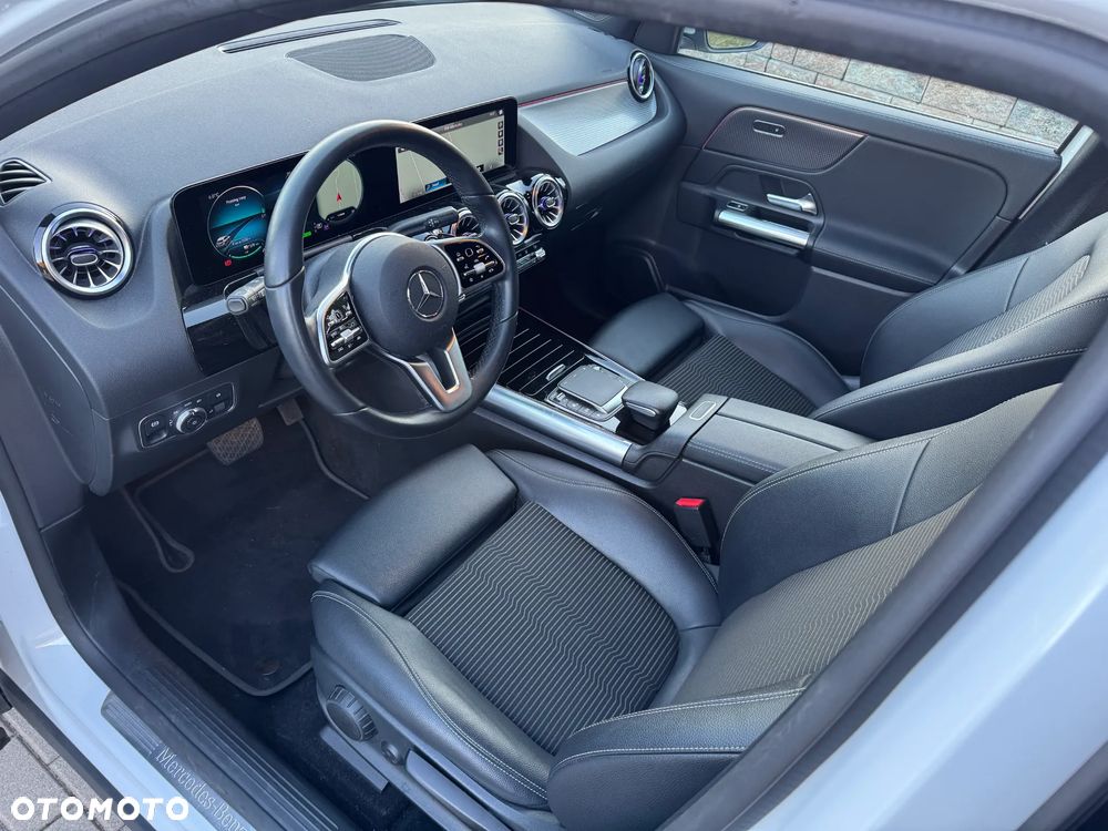 Mercedes-Benz EQA 250+ Electric Art - 13