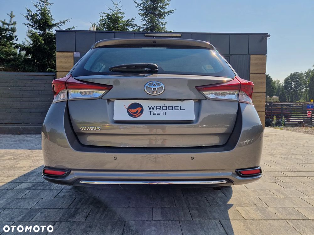 Toyota Auris 1.6 Freestyle - 8