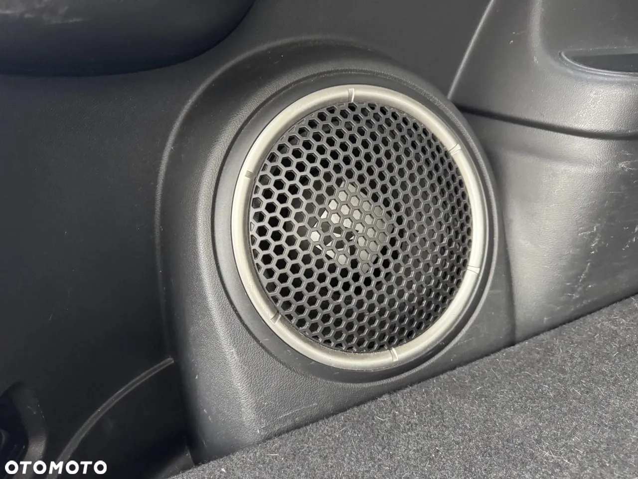 Mitsubishi Outlander 2.0 2WD CVT Invite - 32