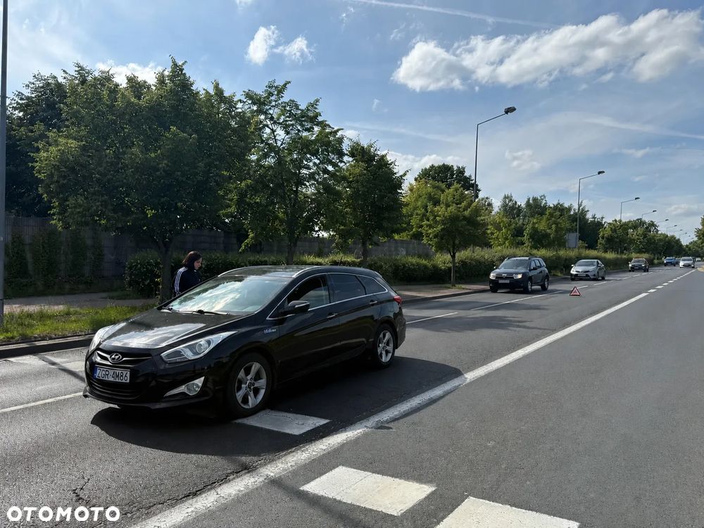 Hyundai i40 1.7 CRDi Comfort + - 1