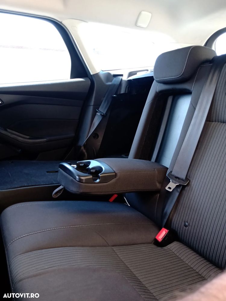 Ford Focus 1.6 TDCI DPF Titanium - 9