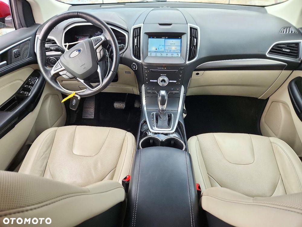 Ford Edge - 8