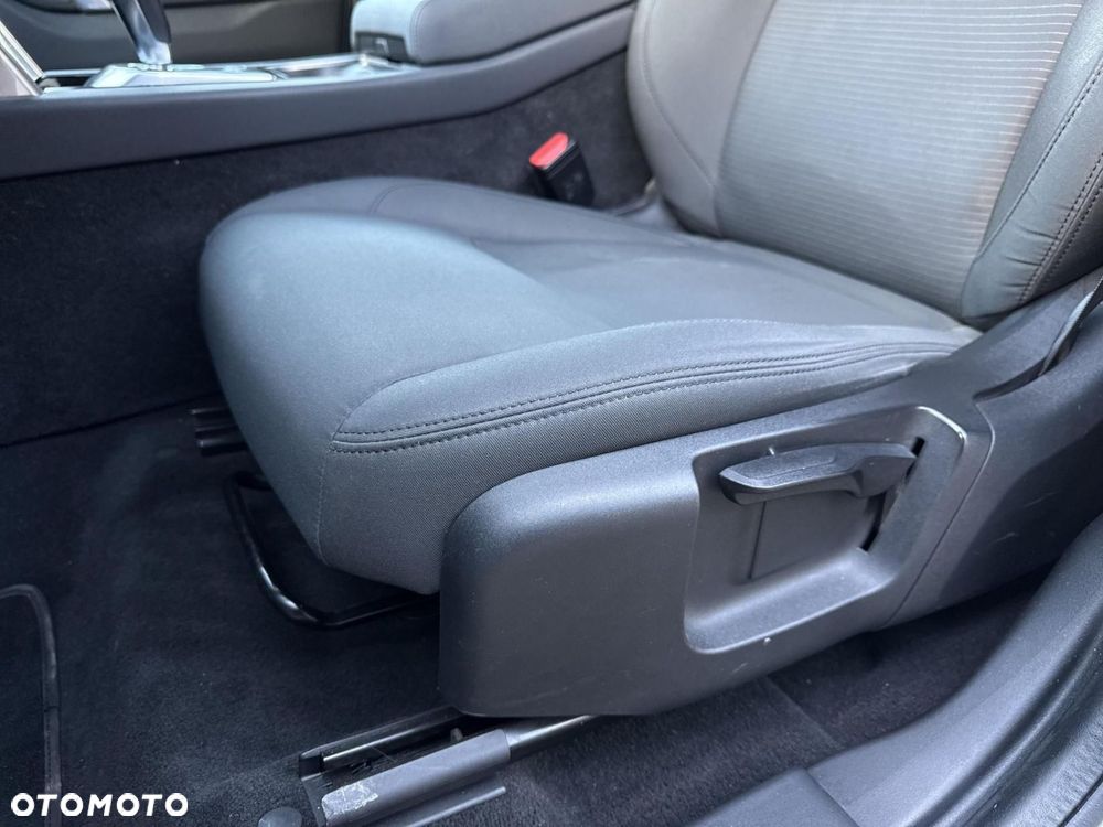 Land Rover Discovery Sport - 11