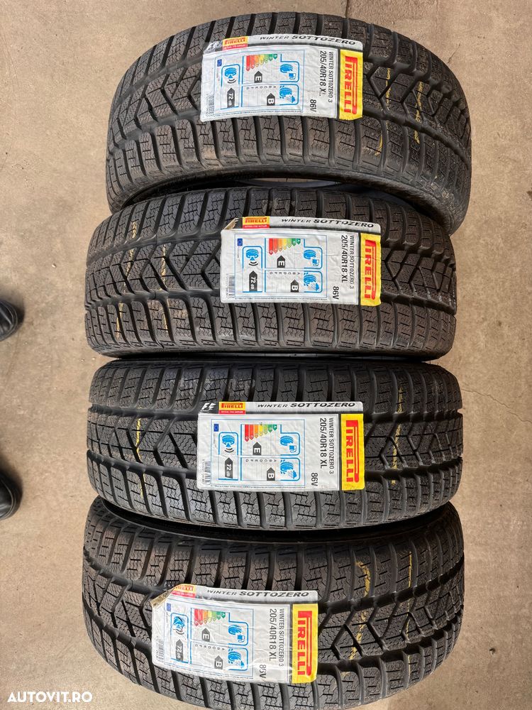 Vând 4 anvelope 205/40/18 Pirelli de iarnă noi - 1