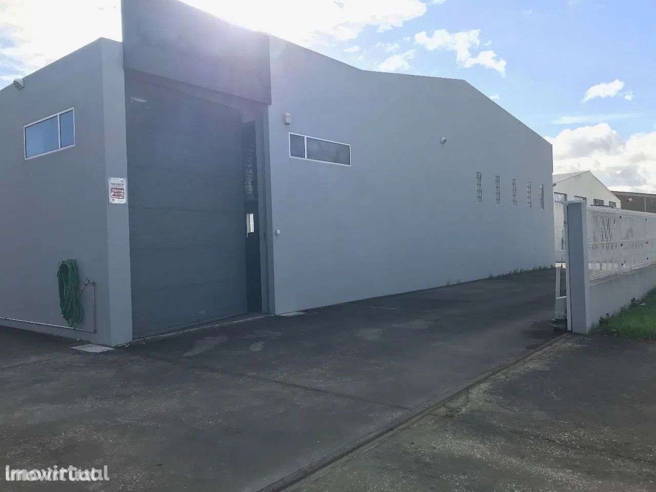 Armazém 300 m2 - Grande imagem: 2/11