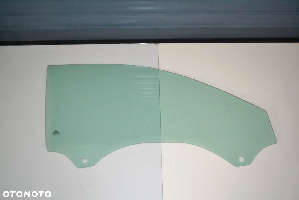 AUDI A3 8P 04-12 3D SZYBA DRZWI PRZÓD PRZEDNIA PRAWA PILKINGTON 2009 POMORSKIE - 1