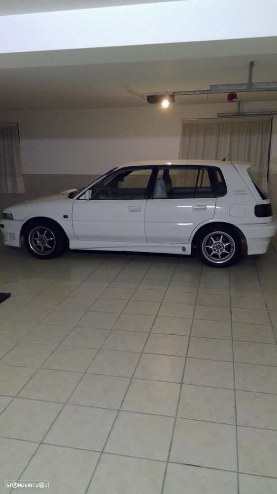Toyota Corolla Liftback 1.3 - 3