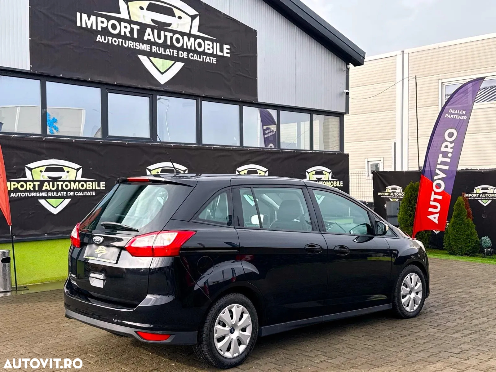 Ford Grand C-Max 1.6 TDCi Ambiente - 14