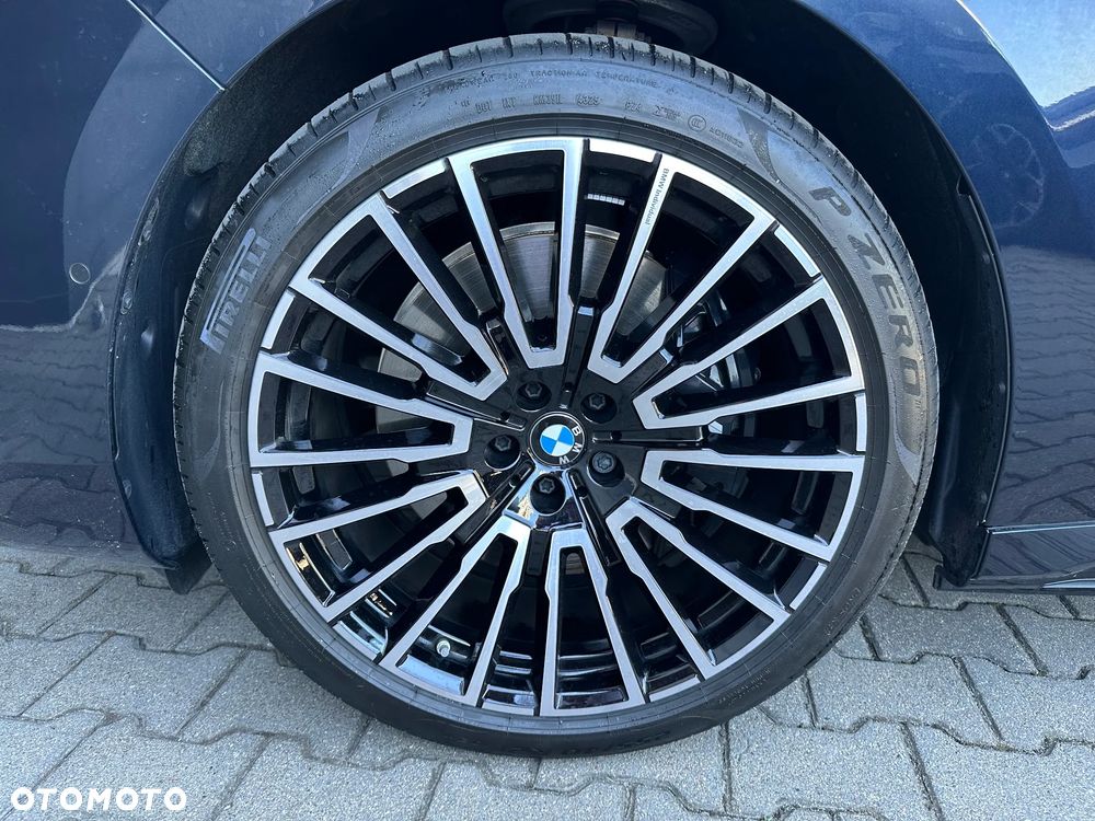 BMW i7 105.7kWh M70 xDrive - 24
