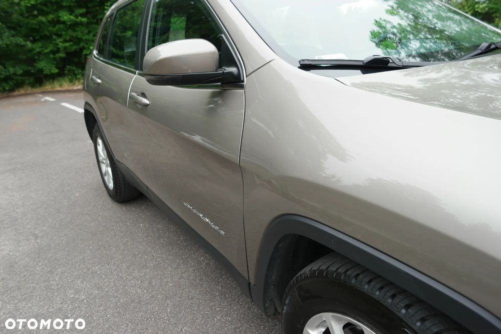 Jeep Cherokee 2.0 MJD 4x2 Longitude EU6 - 16