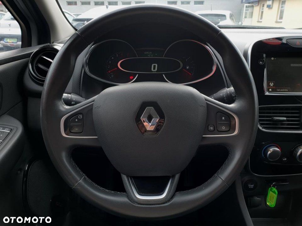 Renault Clio - 12