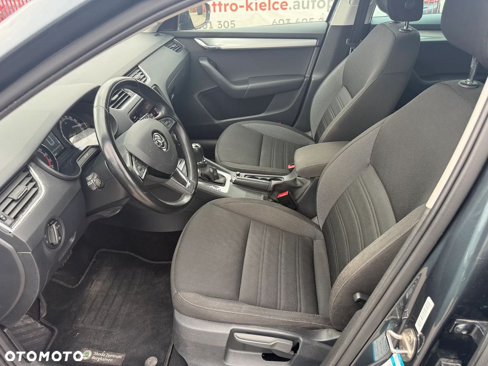 Skoda Octavia 1.6 TDI DSG Style - 7