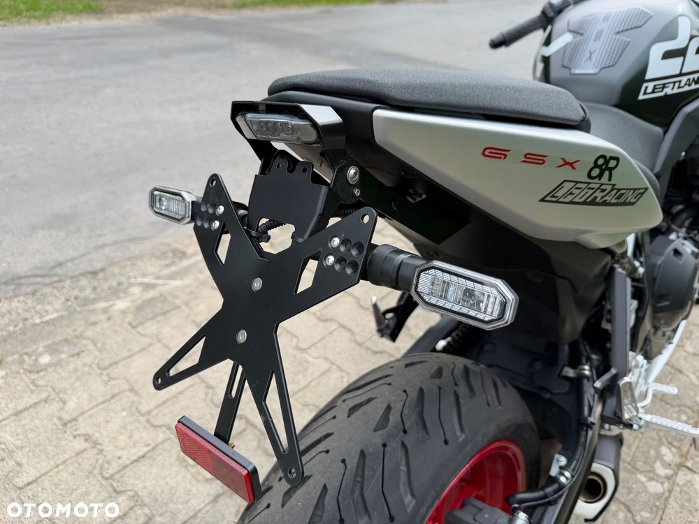 Suzuki GSX - 8