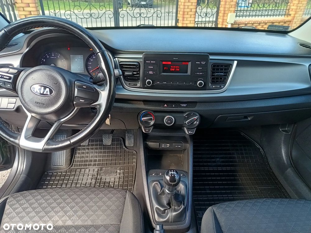 Kia Rio 1.2 M - 10