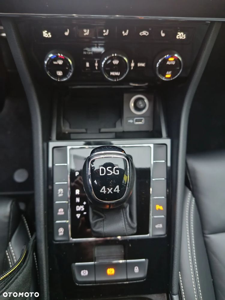 Skoda Superb 2.0 TSI 4x4 L&K DSG - 10