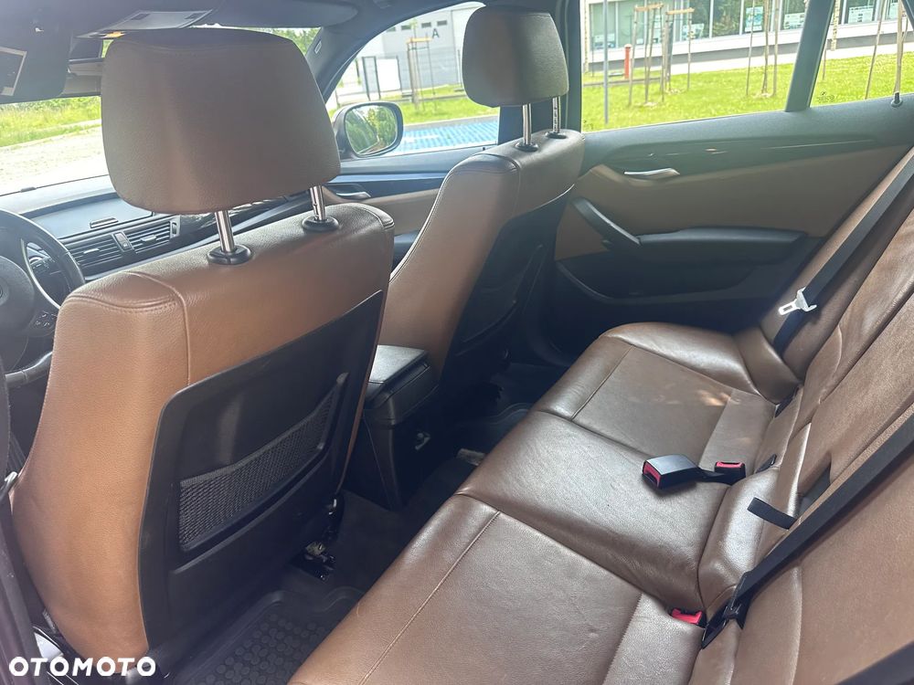 BMW X1 xDrive18d - 8