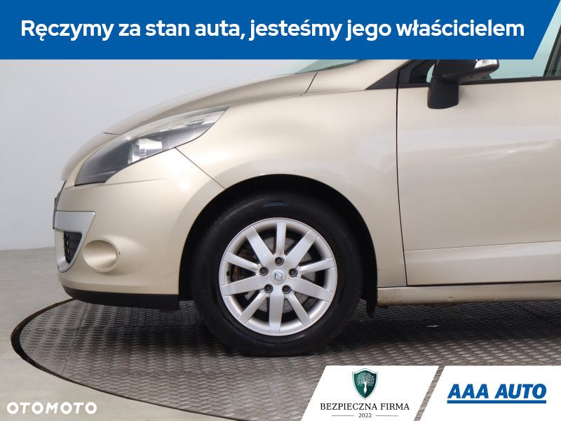 Renault Scenic - 16