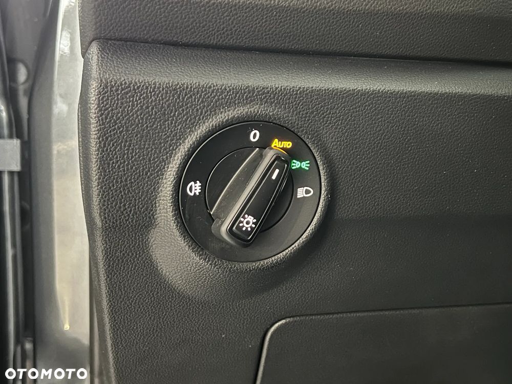 Volkswagen T-Roc 1.5 TSI Style - 21