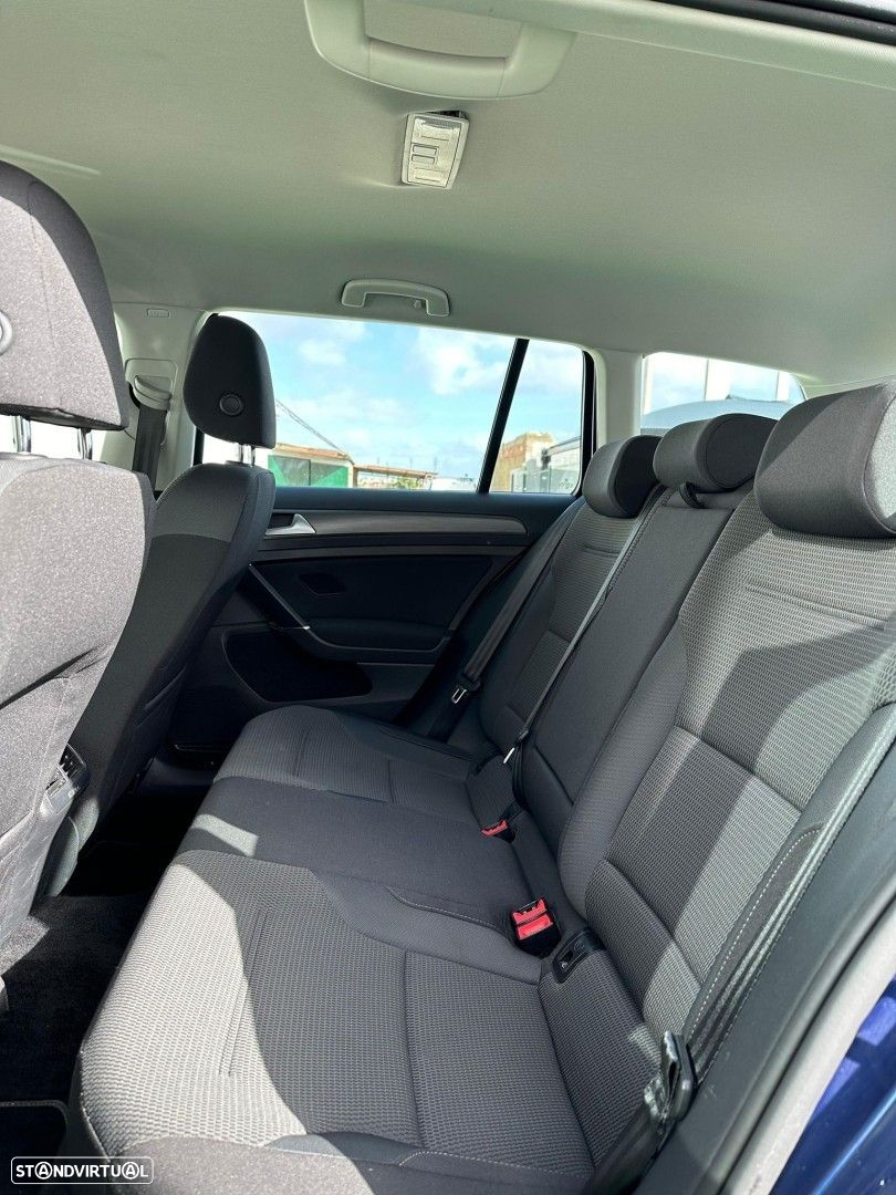 VW Golf Variant 1.6 TDi Confortline DSG - 8