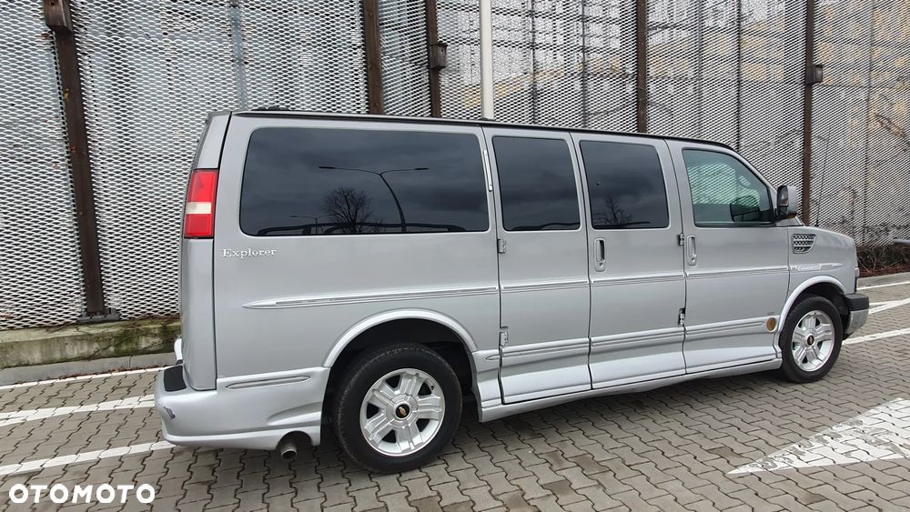Chevrolet Express - 3