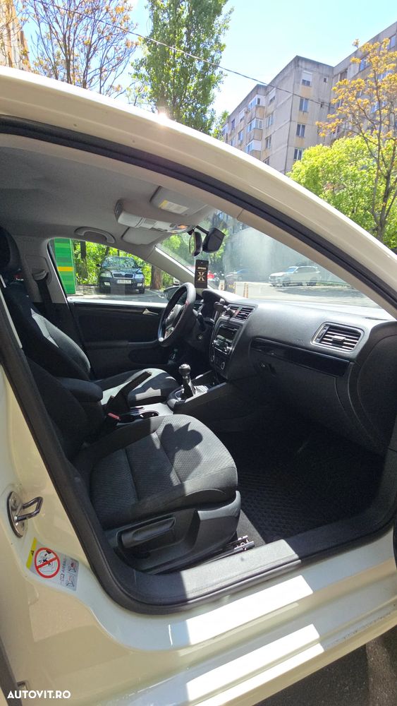 Volkswagen Jetta 1.2 TSI Comfortline - 16