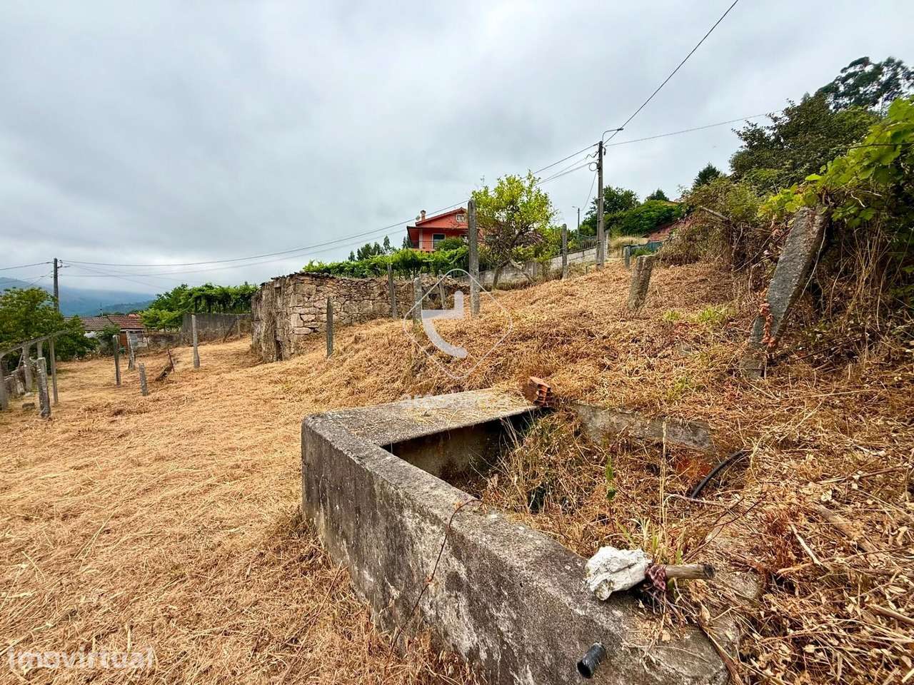 Moradia em pedra para recuperar - Arcos de Valdevez - Grande imagem: 4/10