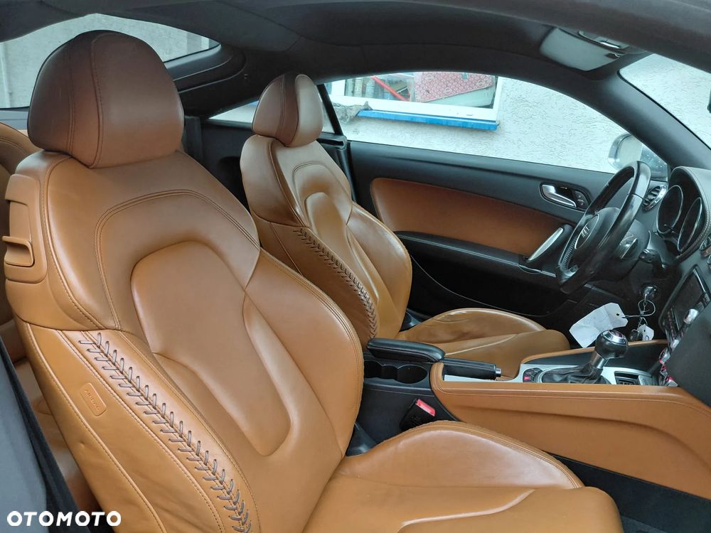 Audi TT S Coupé - 19