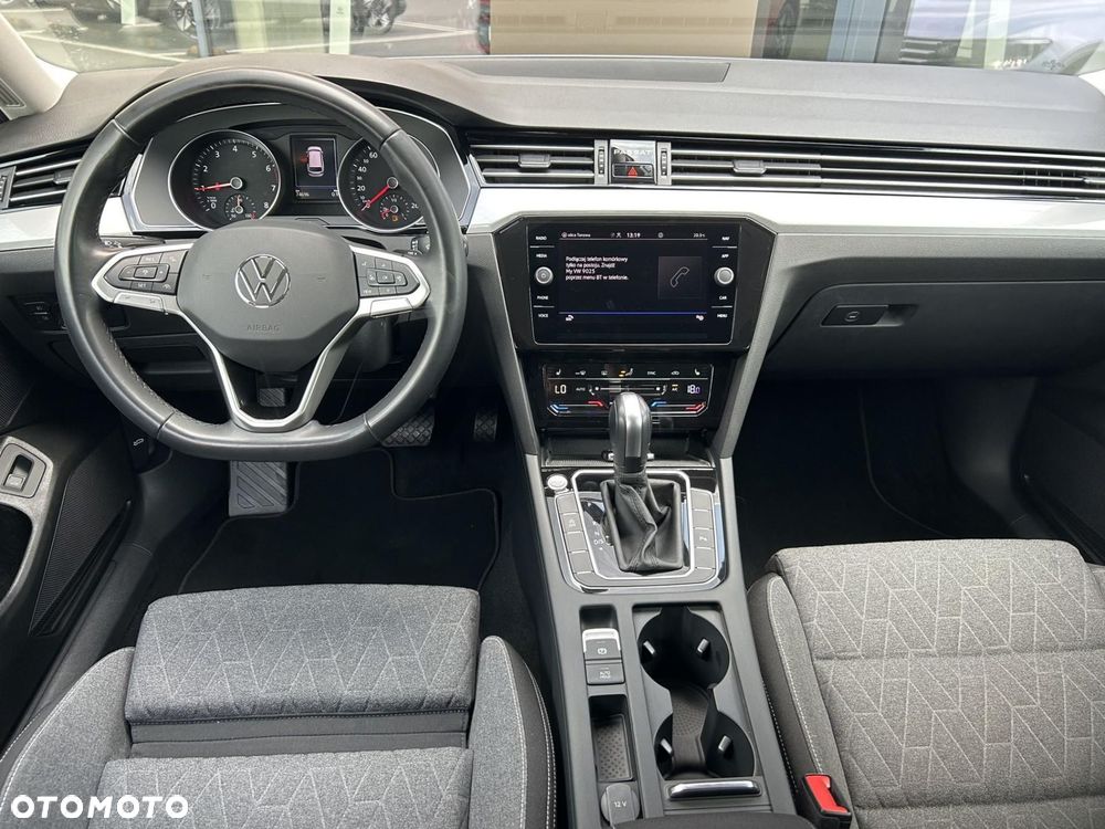 Volkswagen Passat - 19
