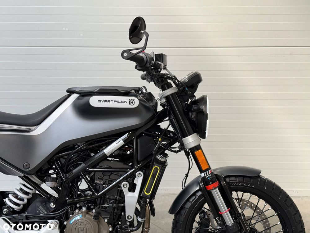 Husqvarna Svartpilen - 11