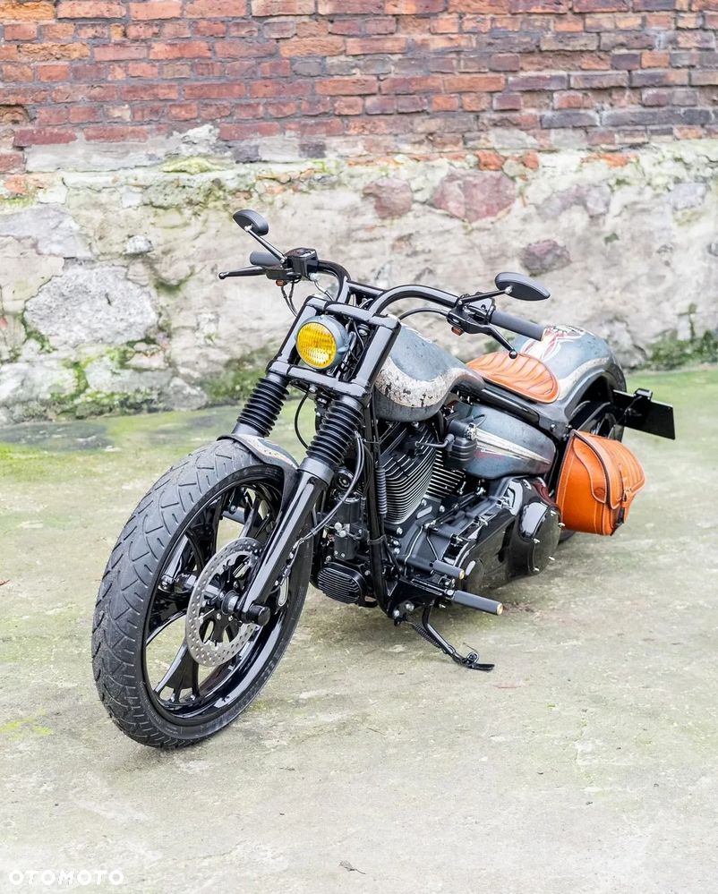 Harley-Davidson Softail Breakout - 12