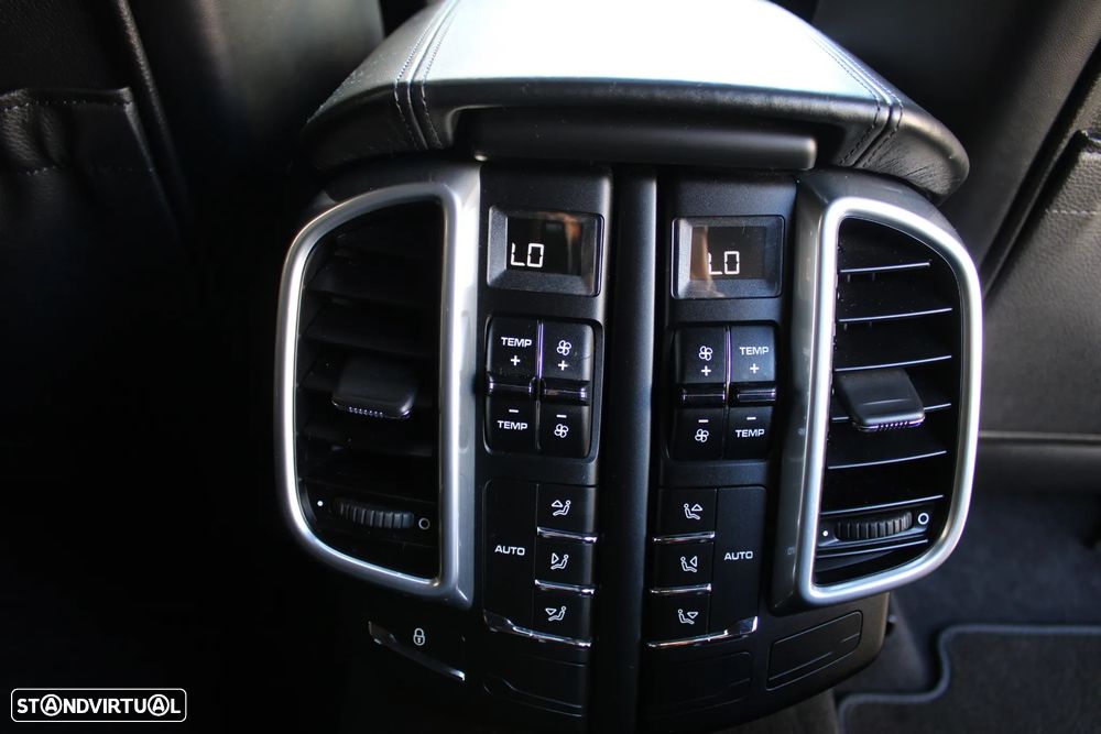 Porsche Cayenne 3.0 V6 - 52