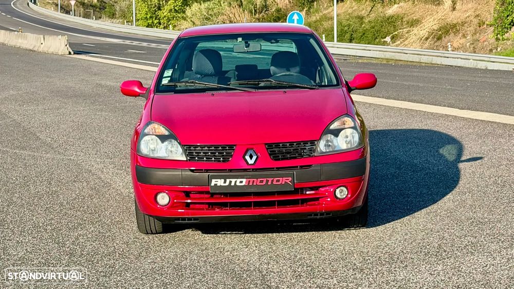 Renault Clio 2001 photo 2