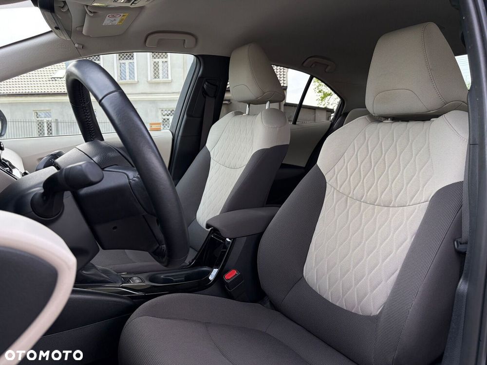 Toyota Corolla 1.8 Hybrid Comfort - 28