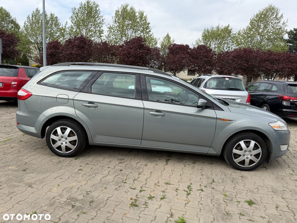 Ford Mondeo 1.6 Trend - 12