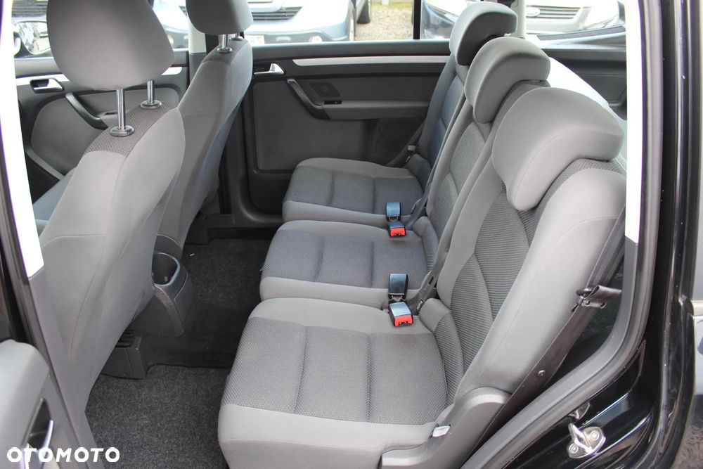 Volkswagen Touran 1.6 TDI DPF BlueMot Trendline - 19