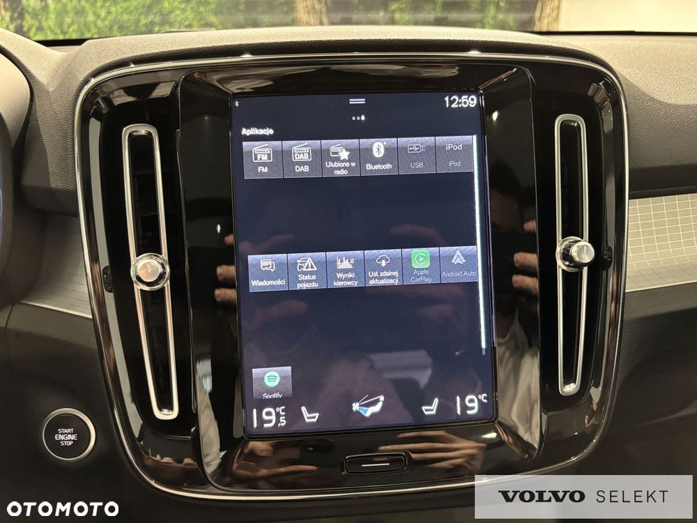 Volvo XC 40 - 18
