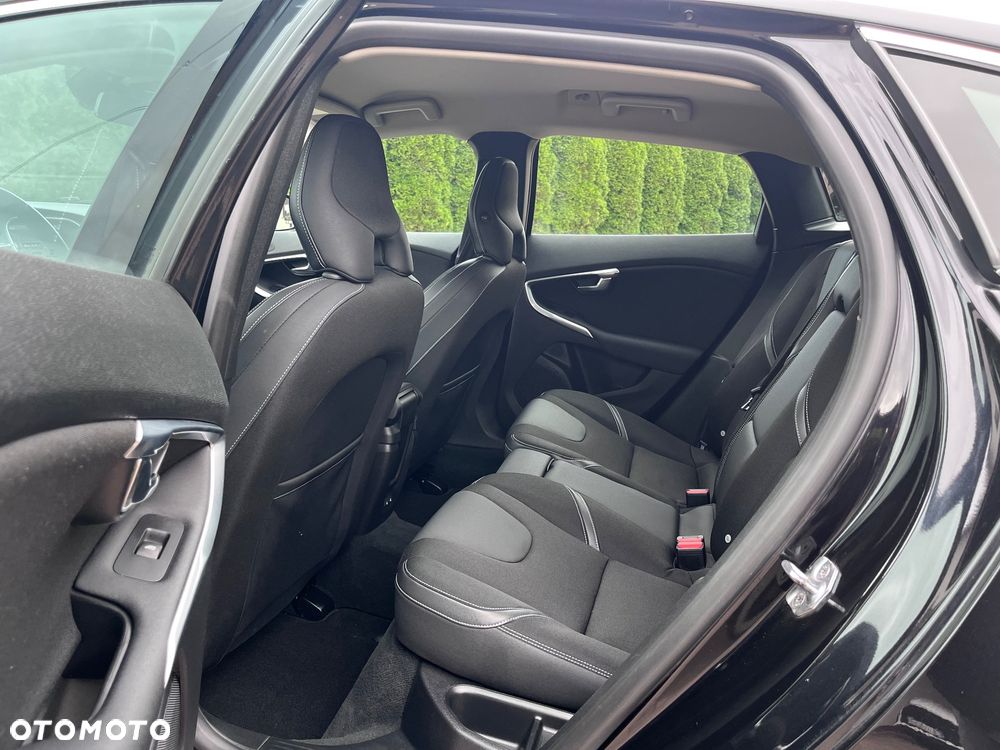 Volvo V40 D2 Momentum - 21