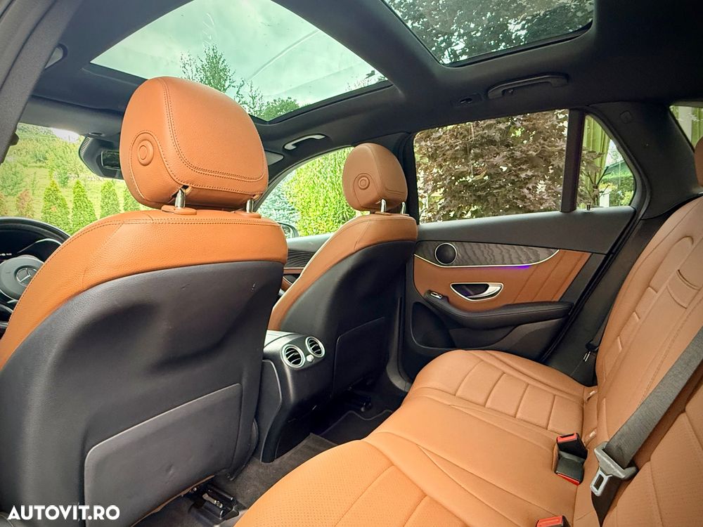 Mercedes-Benz GLC 300 e 4Matic 9G-TRONIC AMG Line Plus - 8