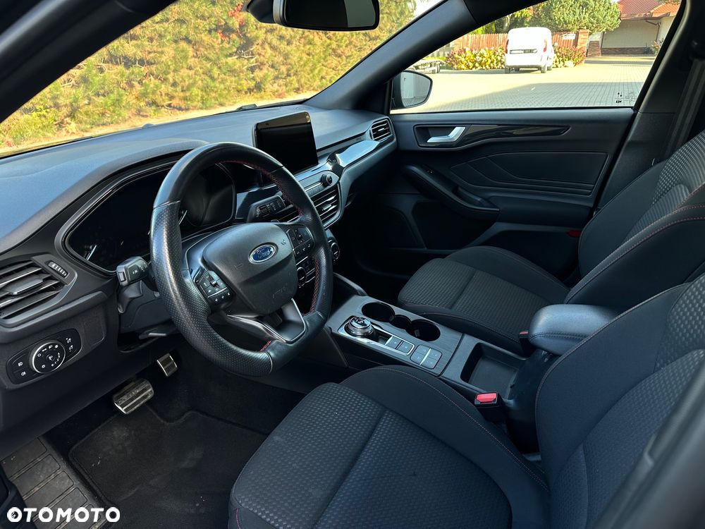 Ford Focus 1.5 EcoBlue Start-Stopp-System ST-LINE - 9