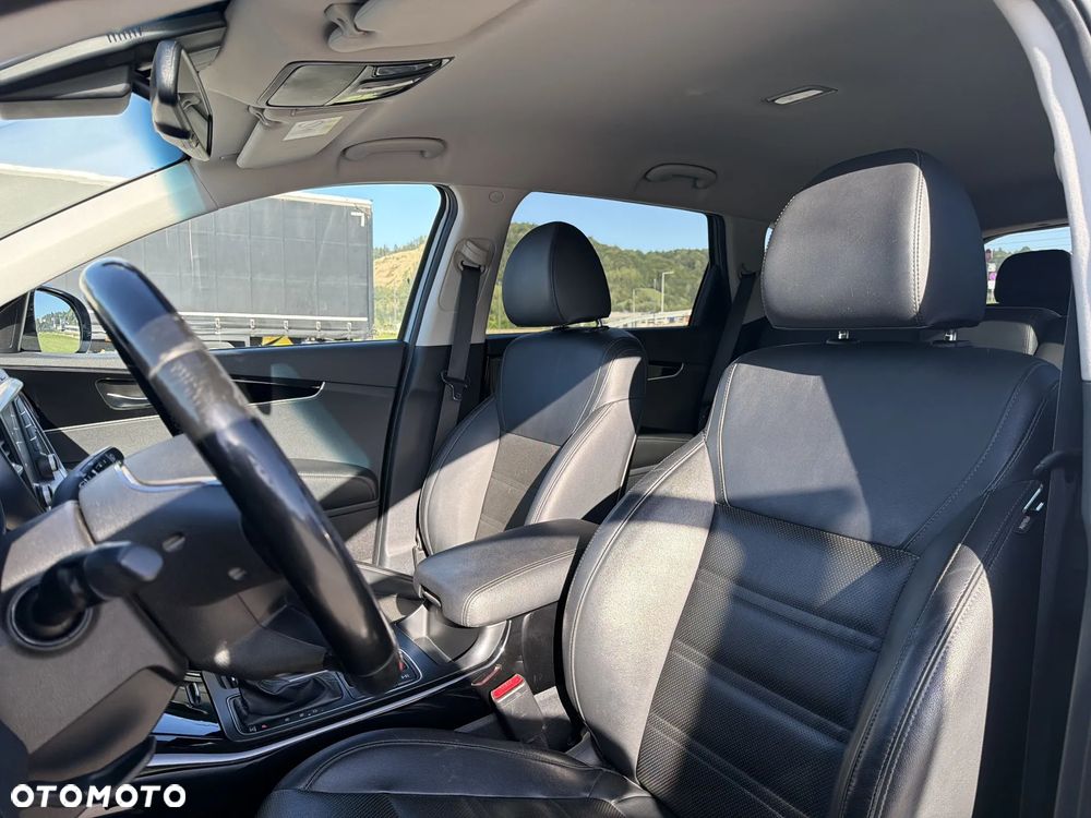 Kia Sorento 2.0 CRDI L - 12