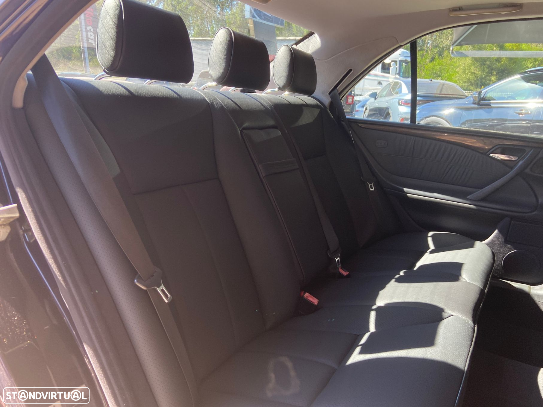 Mercedes-Benz E 250 - 24