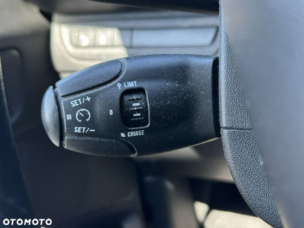 Peugeot 208 1.2 PureTech Active - 17