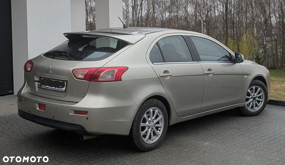 Mitsubishi Lancer 1.6 Invite - 5