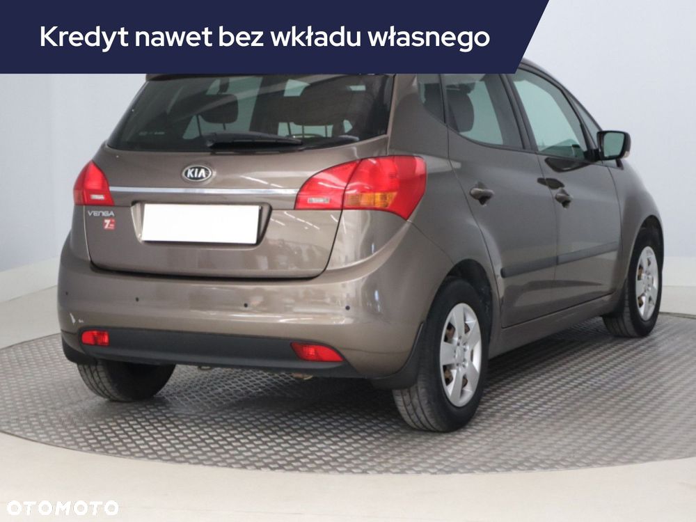 Kia Venga - 7