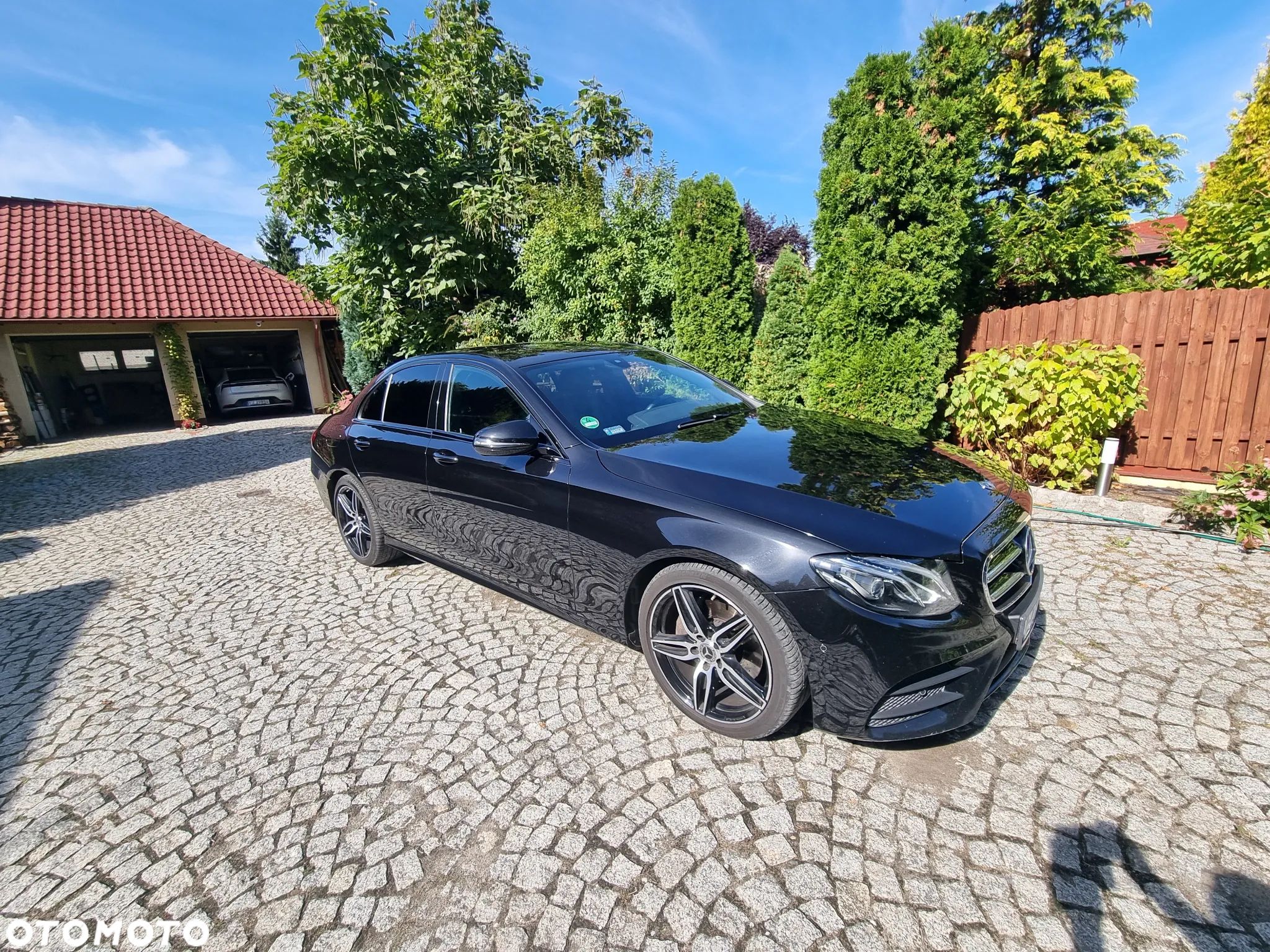 Mercedes-Benz Klasa E 220 d 4-Matic Business Edition 9G-TRONIC - 1