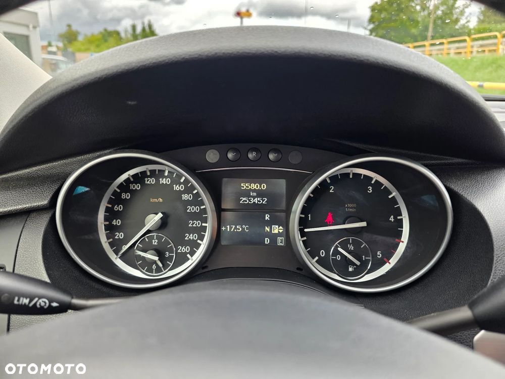 Mercedes-Benz Klasa R 350 CDI DPF 4Matic 7G-TRONIC - 13
